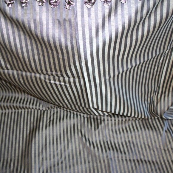 Set (2) Curtain panel drapes 84" x 53.5" - Picture 7 of 9